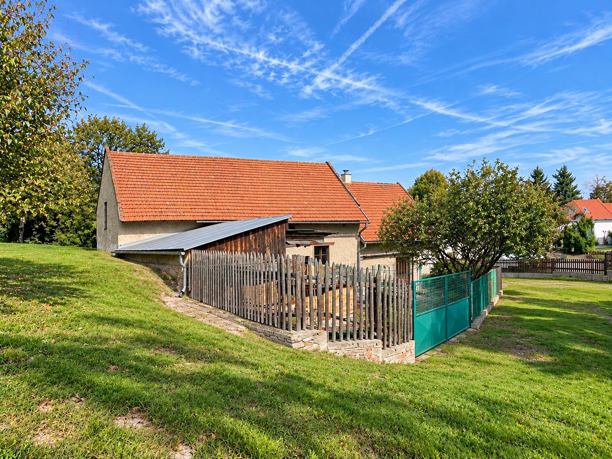 Prodej rodinného domu 276 m², pozemek 748 m² – fotografie 5
