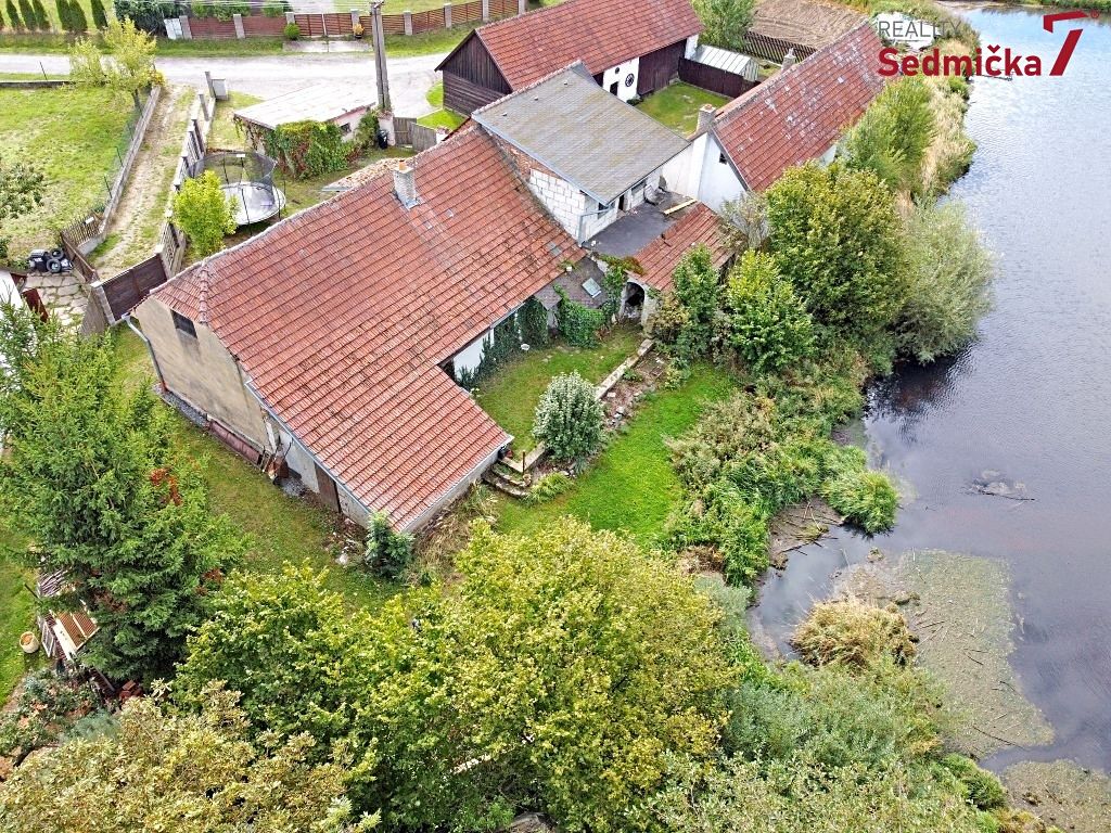 Prodej rodinného domu 160 m², pozemek 552 m² – fotografie 3