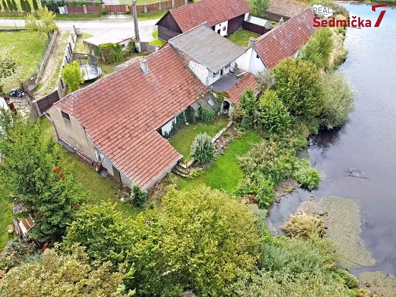 Prodej rodinného domu 160 m², pozemek 552 m², Kadolec – náhled fotky 3