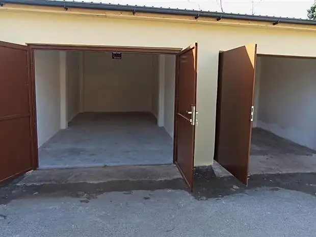 Pronájem garáže 18 m², Praha – náhled fotky 3