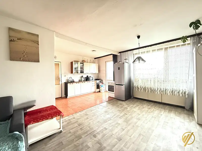 Prodej rodinného domu 188 m², pozemek 1077 m², Cerhenice – náhled fotky 2