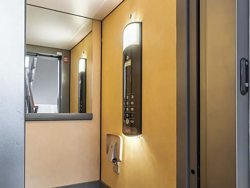Pronájem garážového stání 13 m², Praha – náhled fotky 2