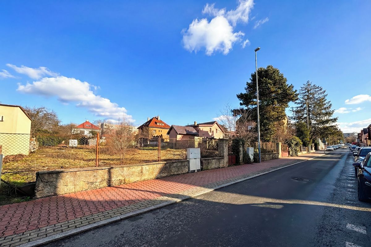 Prodej stavebního pozemku 901 m² – fotografie 4