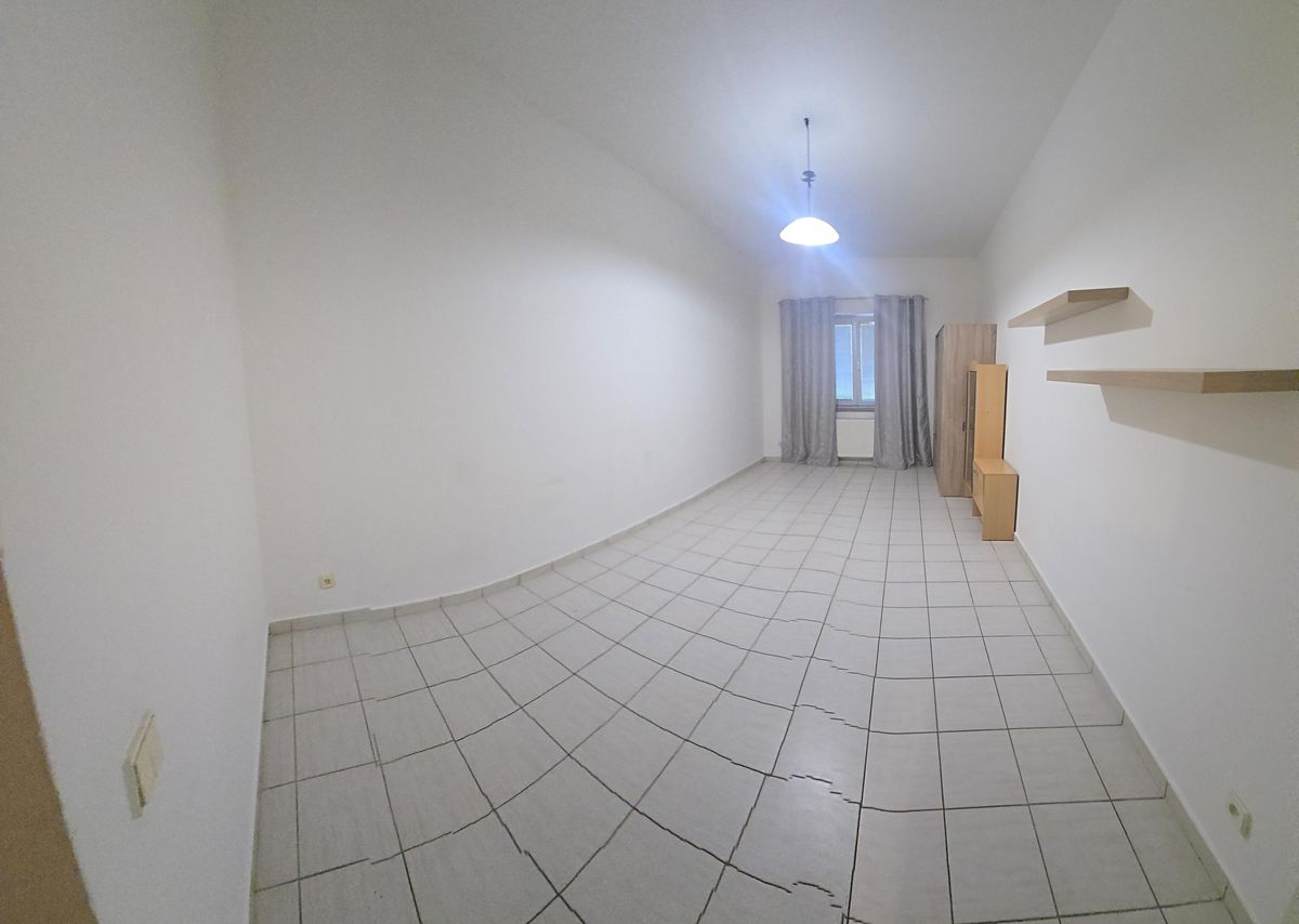 Pronájem bytu 1+1 37 m² – fotografie 3