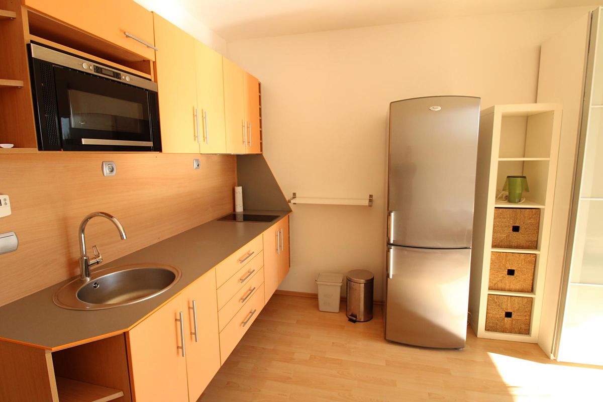 Pronájem bytu 1+kk 29 m² – fotografie 3