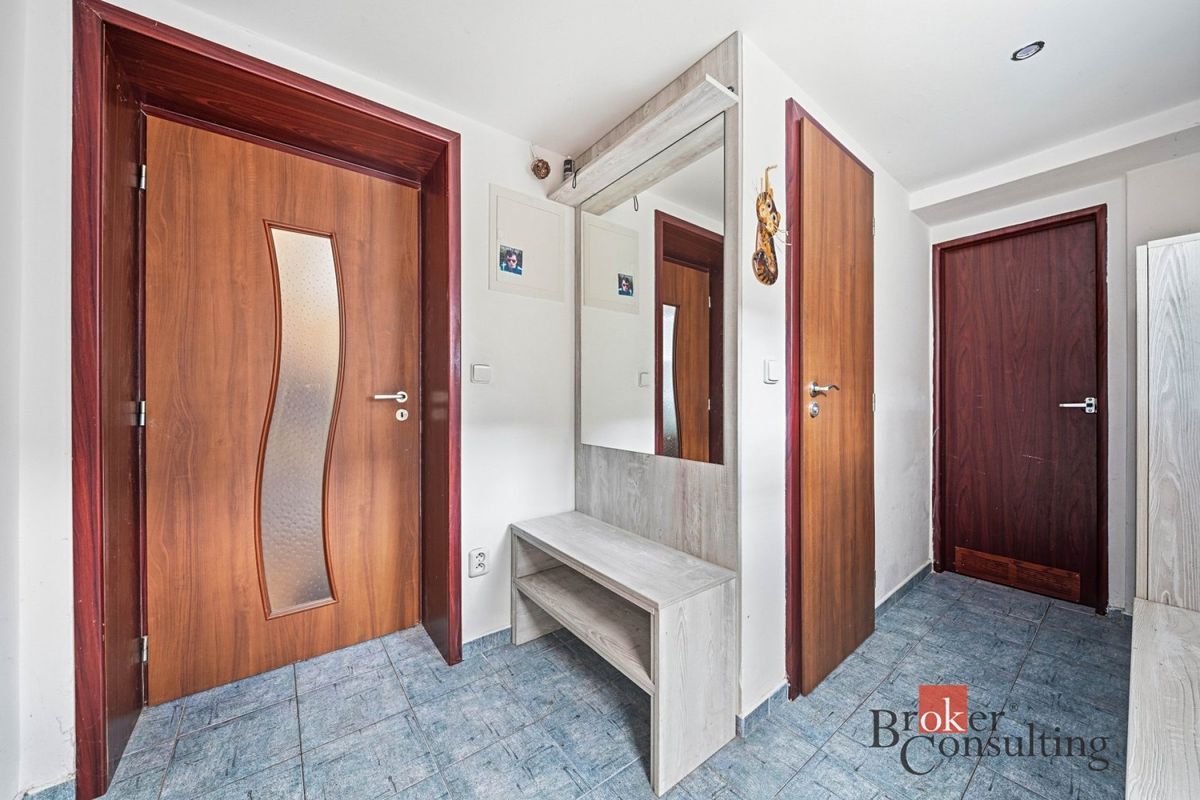 Prodej rodinného domu 180 m², pozemek 833 m² – fotografie 5