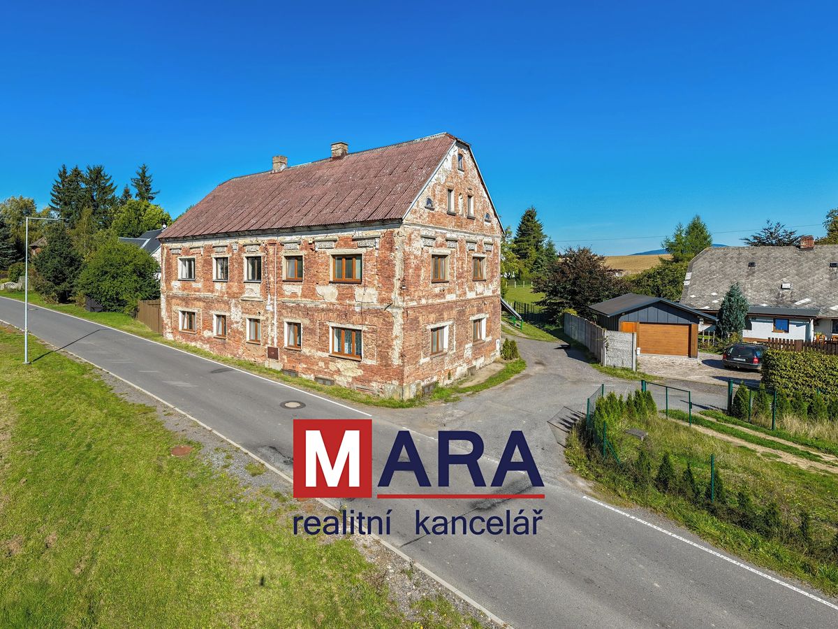 Prodej rodinného domu 380 m², pozemek 1417 m²