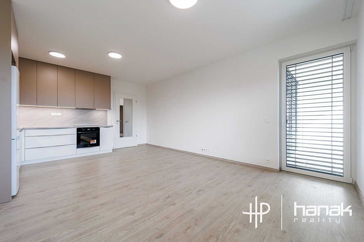 Pronájem bytu 2+kk 56 m² – fotografie 5