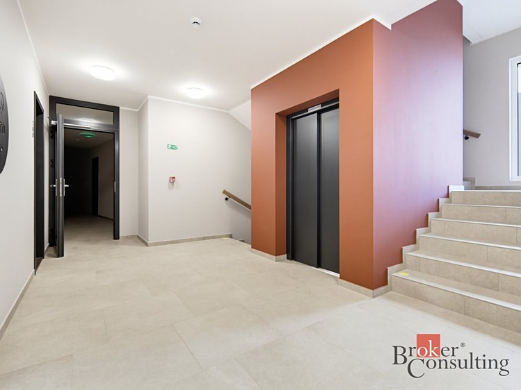 Pronájem bytu 1+kk, 35 m² (12 z 15)