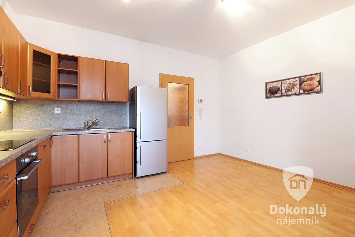 Pronájem bytu 2+kk 42 m² – fotografie 4