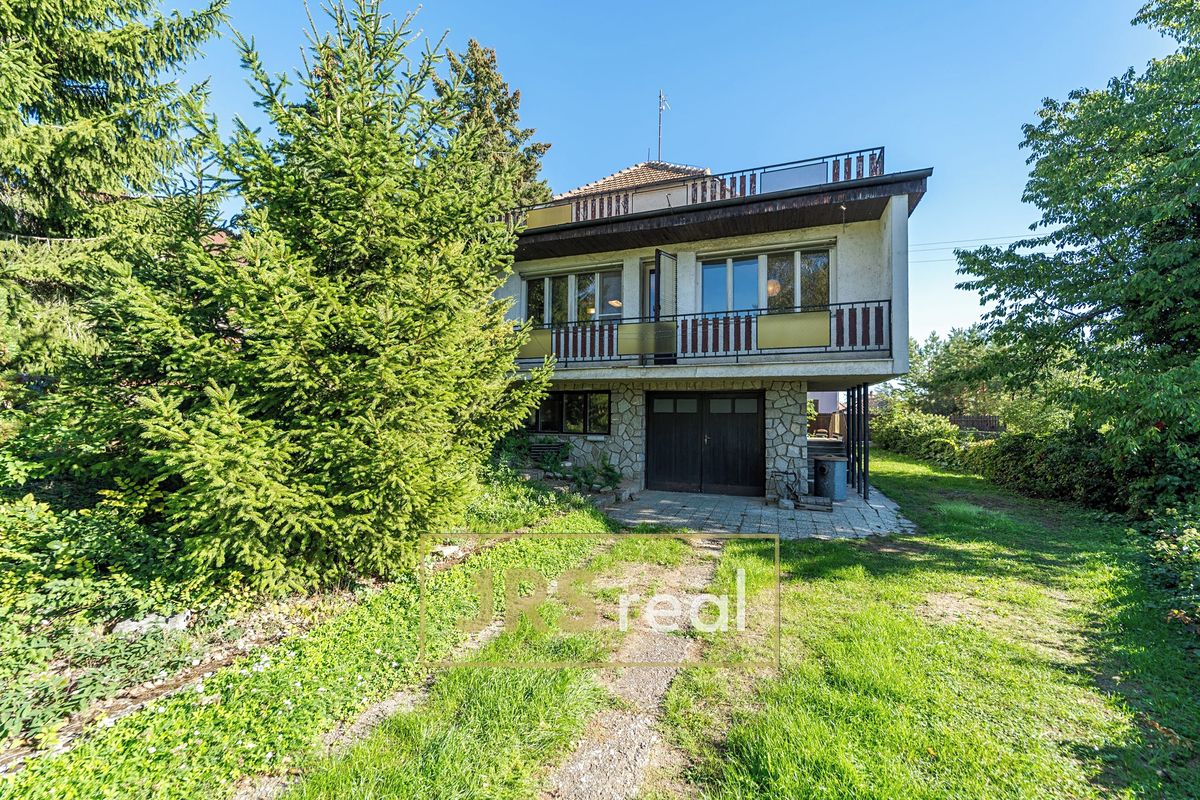 Prodej rodinného domu 312 m², pozemek 630 m²