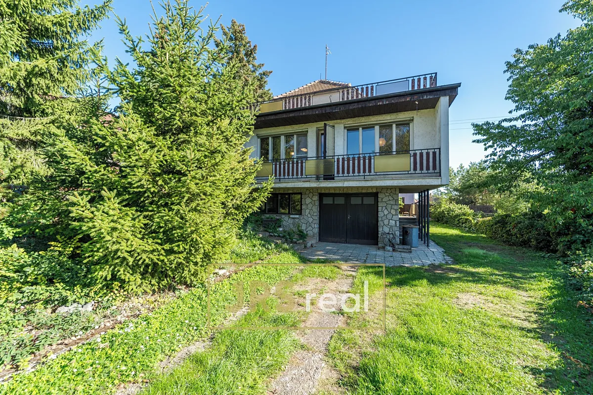 Prodej rodinného domu 312 m², pozemek 630 m²