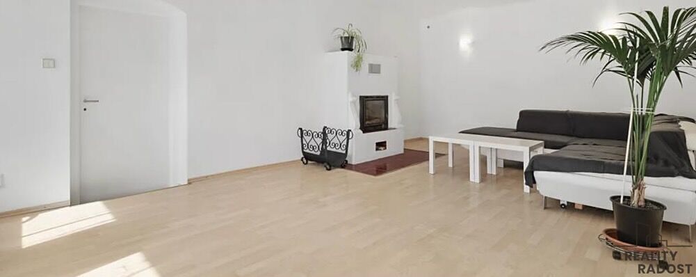 Prodej rodinného domu 210 m², pozemek 577 m² – fotografie 5