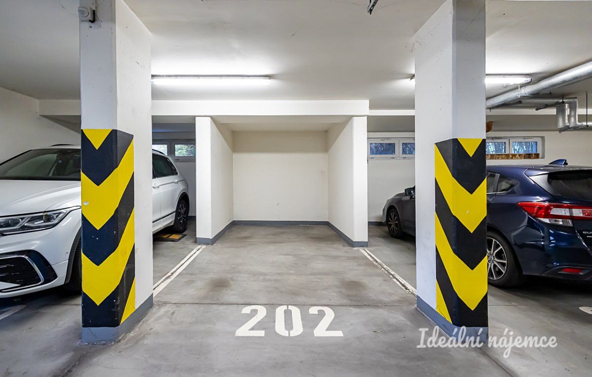 Pronájem bytu 1+kk 28 m² – fotografie 3