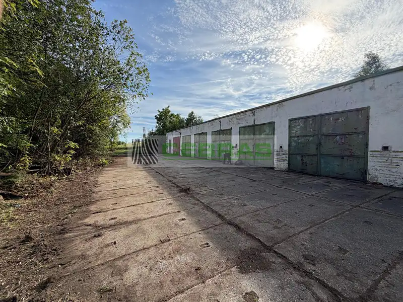 Pronájem skladového prostoru 291 m², Omlenice – náhled fotky 1