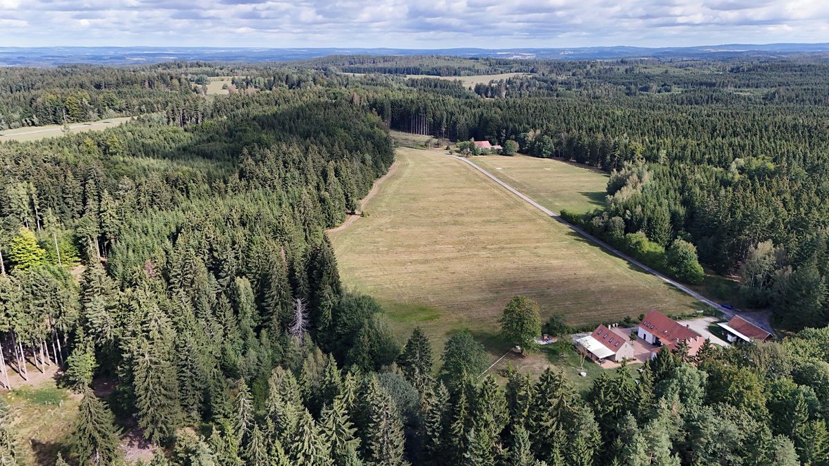Prodej stavebního pozemku 14294 m² – fotografie 5
