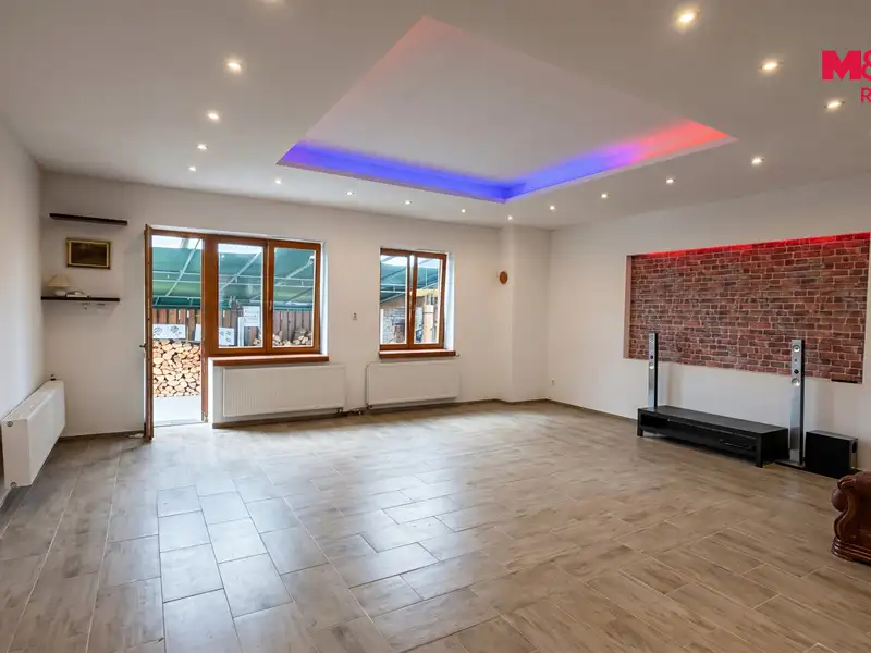 Prodej rodinného domu 350 m², pozemek 577 m², Olomouc – náhled fotky 2