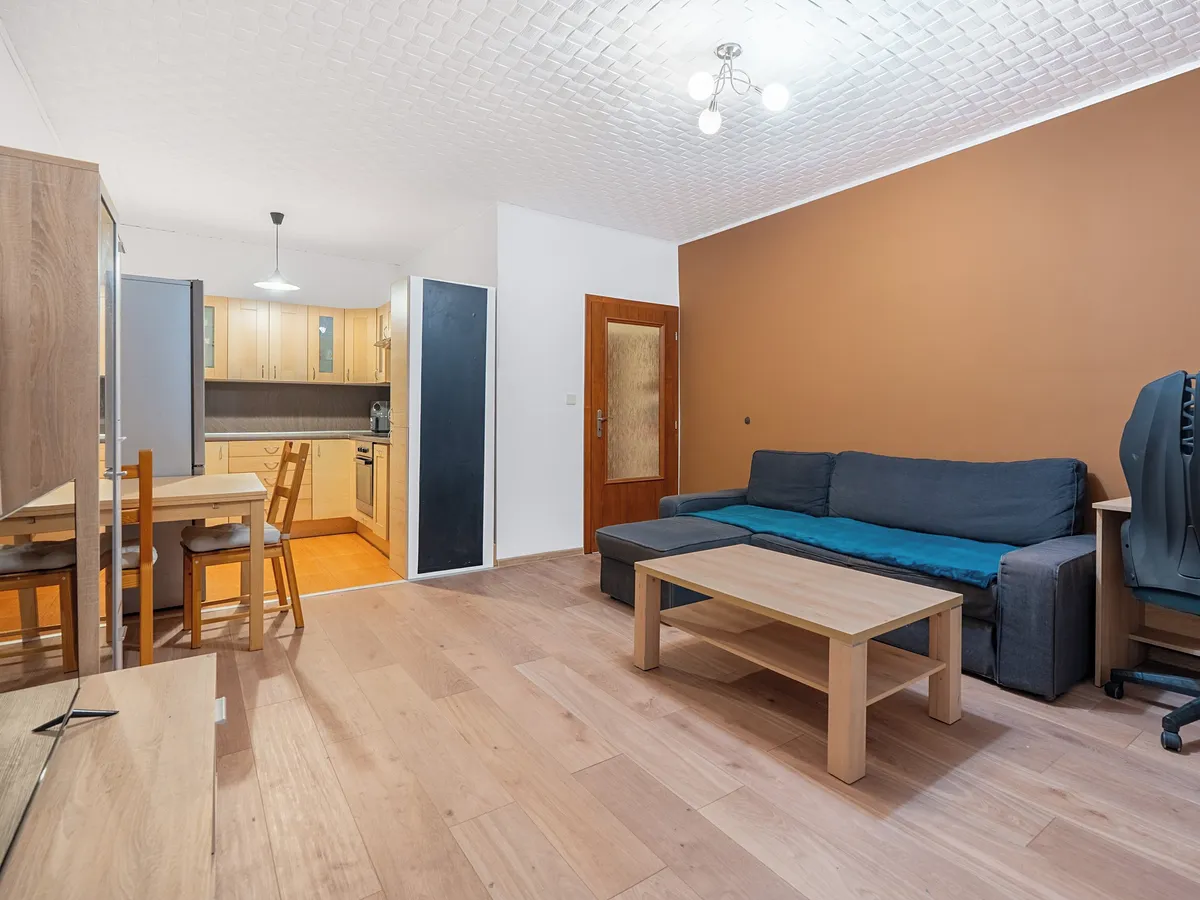 Pronájem bytu 2+kk 50 m² — fotografie 2