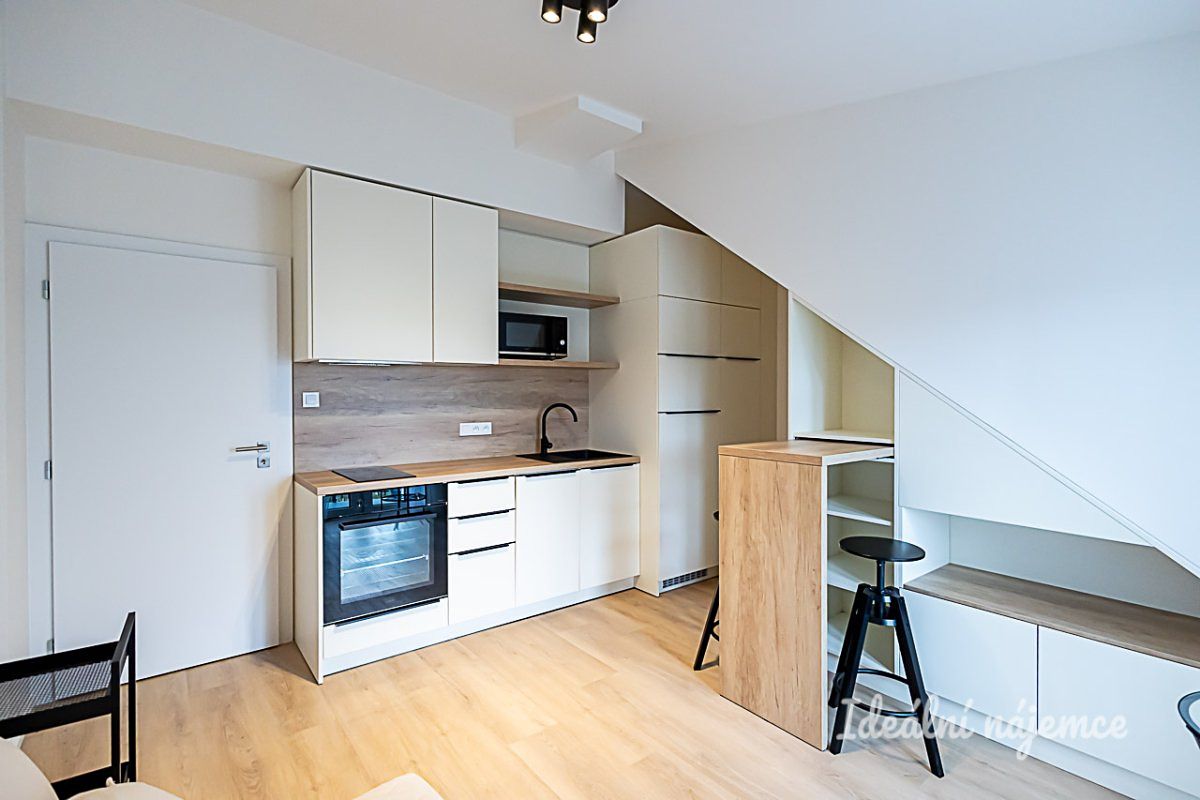 Pronájem bytu 1+kk 29 m² – fotografie 5