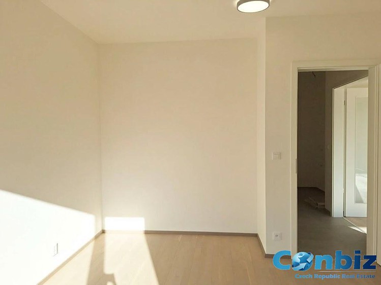 Pronájem bytu 2+kk, 54 m² (6 z 23)
