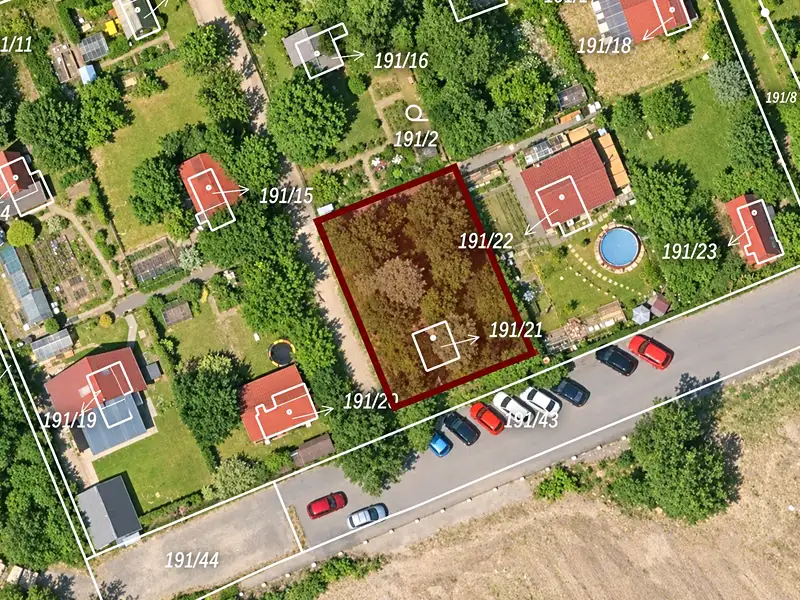 Prodej zahrady 358 m², Praha – náhled fotky 2
