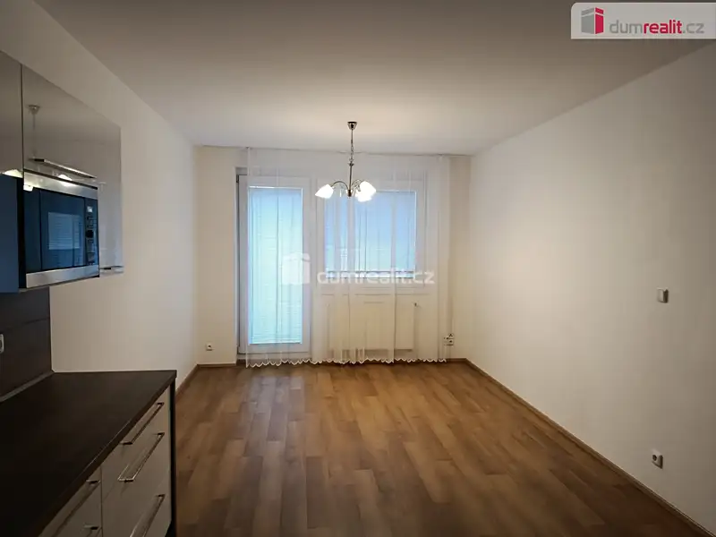 Pronájem bytu 2+kk 57 m², Praha – náhled fotky 3