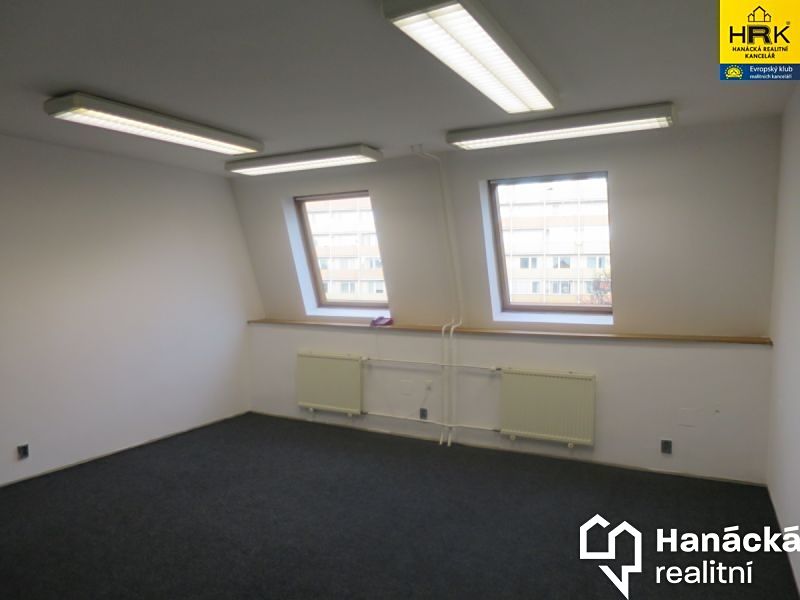 Pronájem kanceláře 21 m² – fotografie 3
