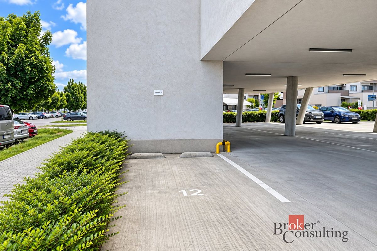 Prodej garážového stání 13 m² – fotografie 3