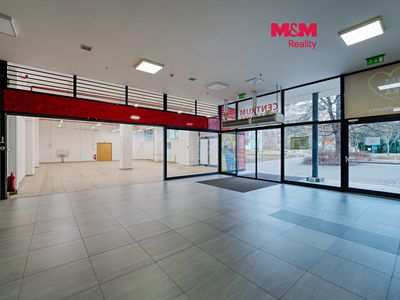 Pronájem obchodního prostoru 147 m²
