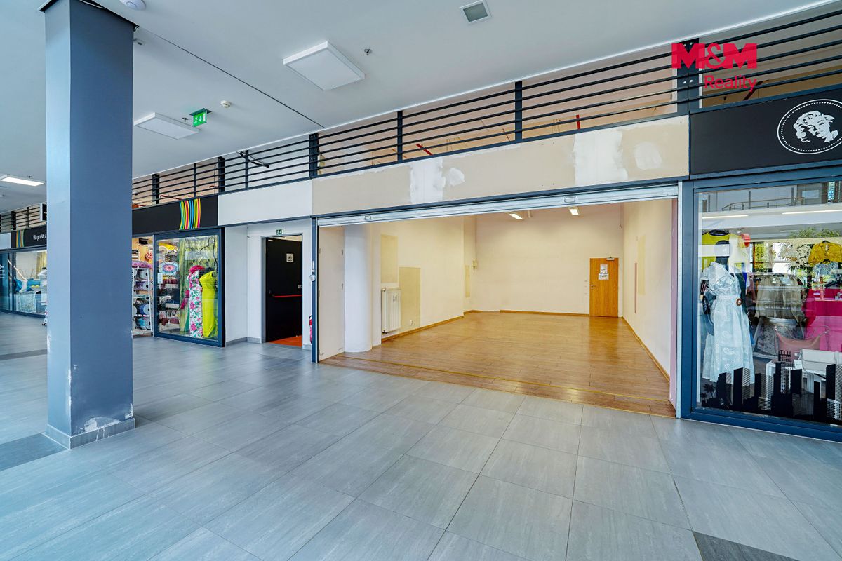 Pronájem obchodního prostoru 42 m² – fotografie 2