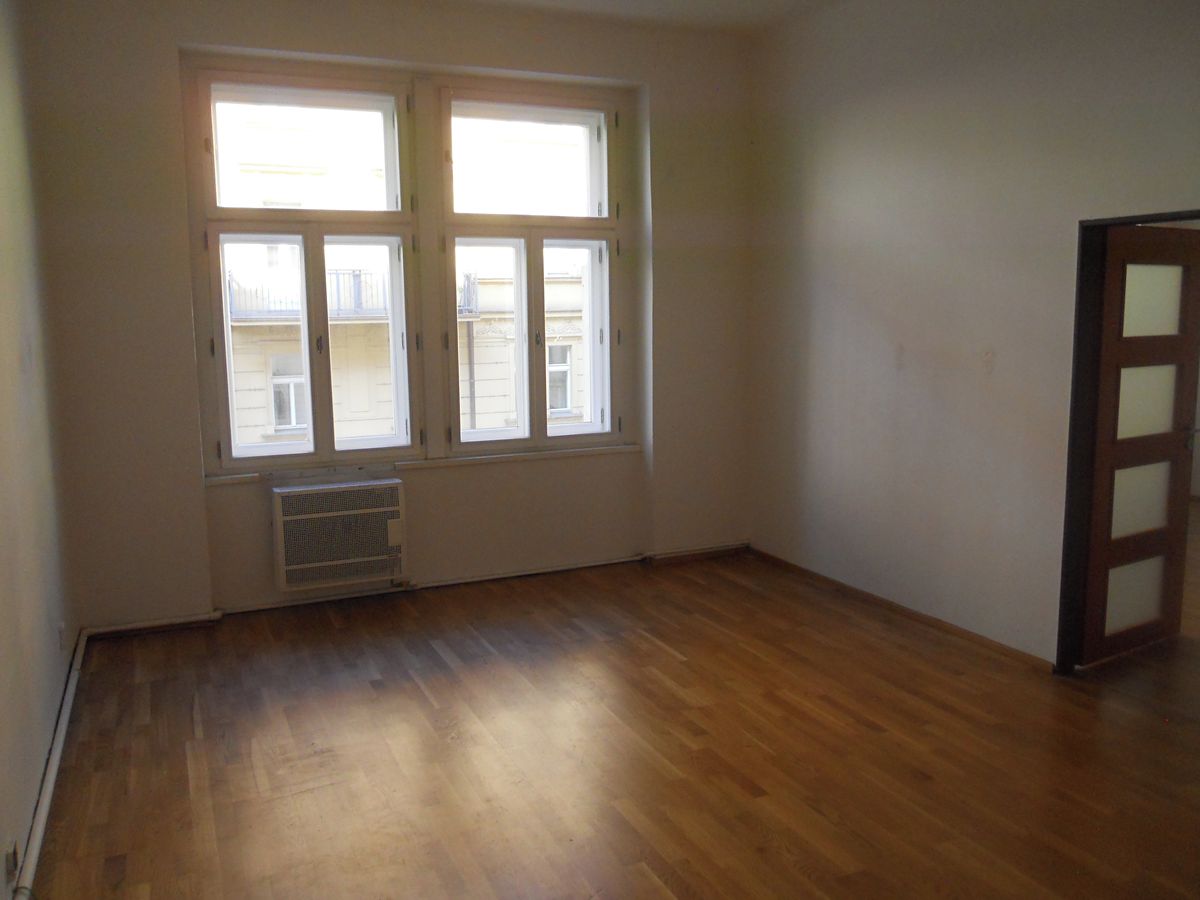 Pronájem bytu 2+1 78 m² – fotografie 2