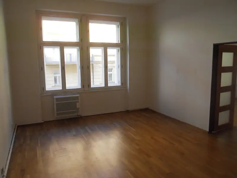 Pronájem bytu 2+1 78 m², Praha – náhled fotky 2