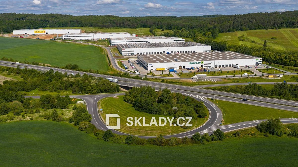 Pronájem skladového prostoru 10000 m²
