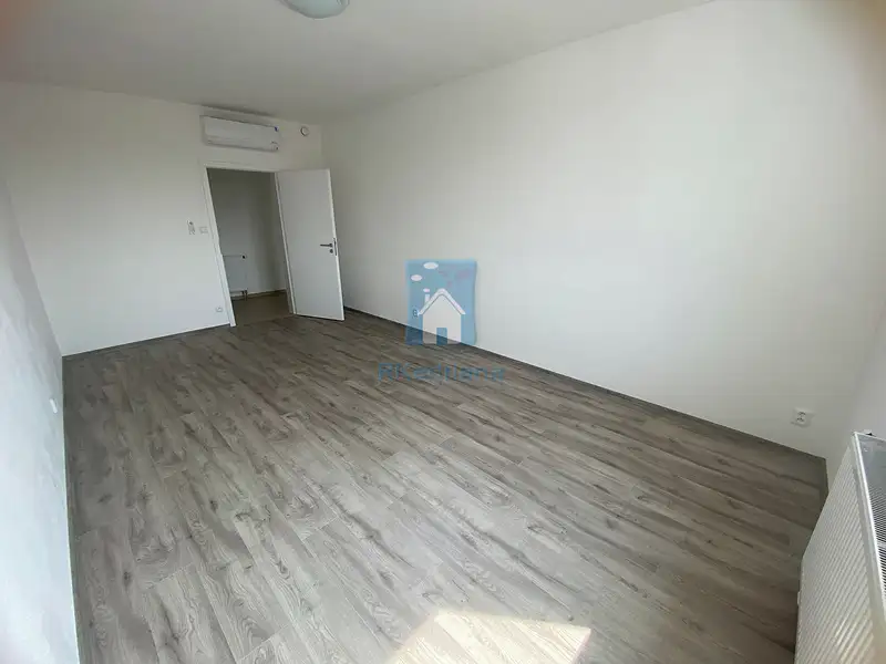 Pronájem bytu 2+kk 78 m², Plzeň – náhled fotky 3