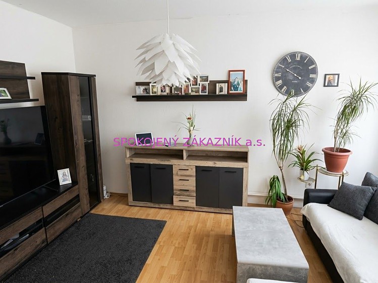 Prodej komerčního prostoru, 620 m² (6 z 19)
