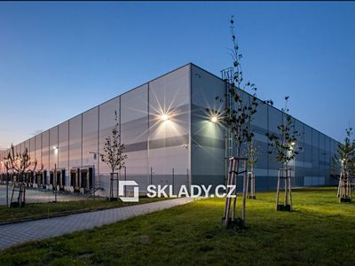 Pronájem skladového prostoru 8700 m²