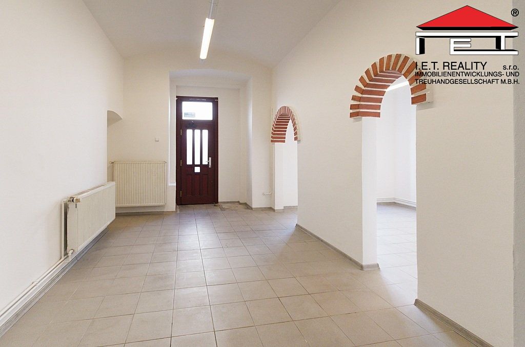 Pronájem obchodního prostoru 47 m² – fotografie 4