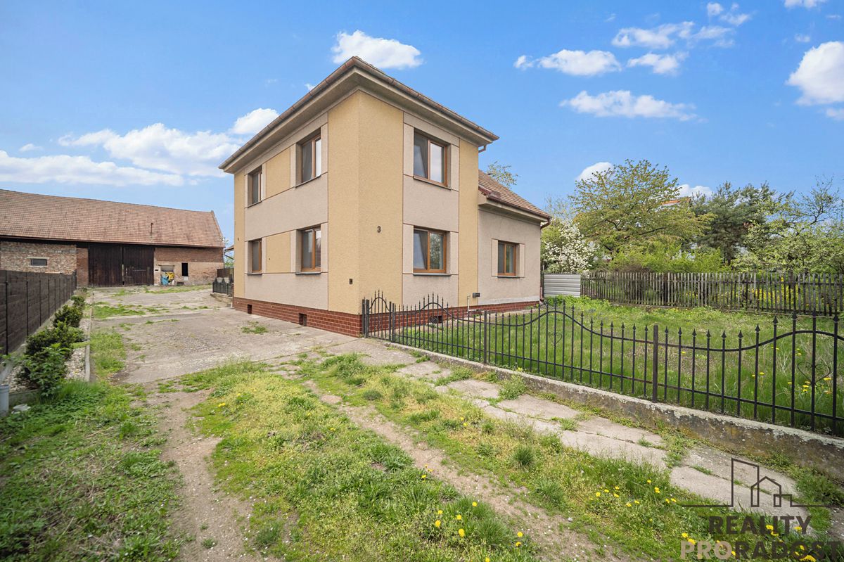 Prodej rodinného domu 190 m², pozemek 1789 m², Bukovina nad Labem – fotka 1 z 3