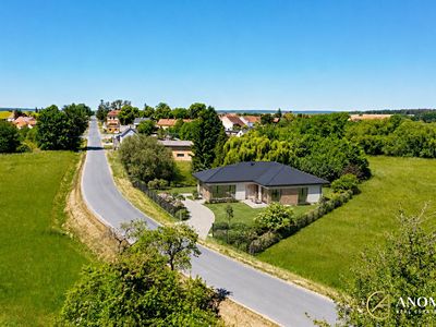 Prodej stavebního pozemku 1989 m²