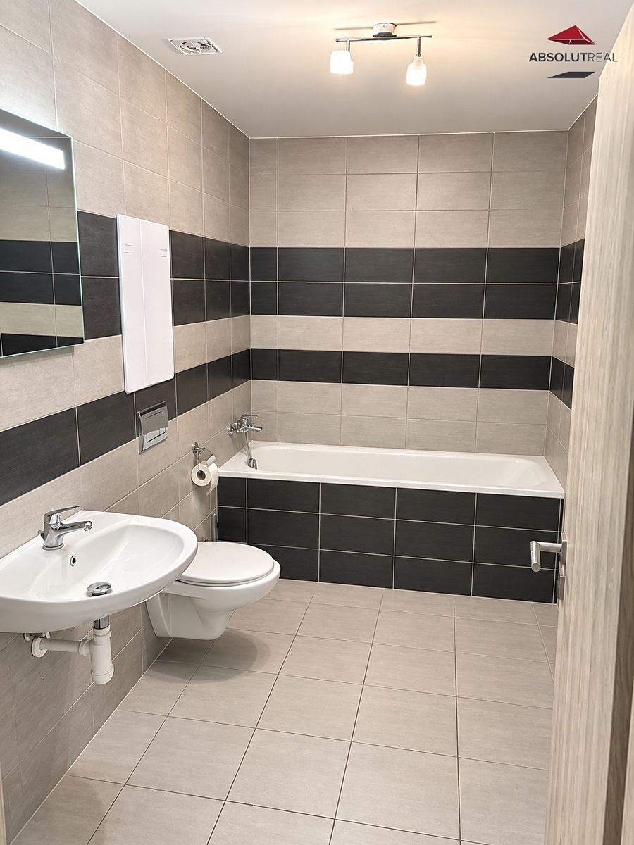 Pronájem bytu 2+kk 50 m² – fotografie 4