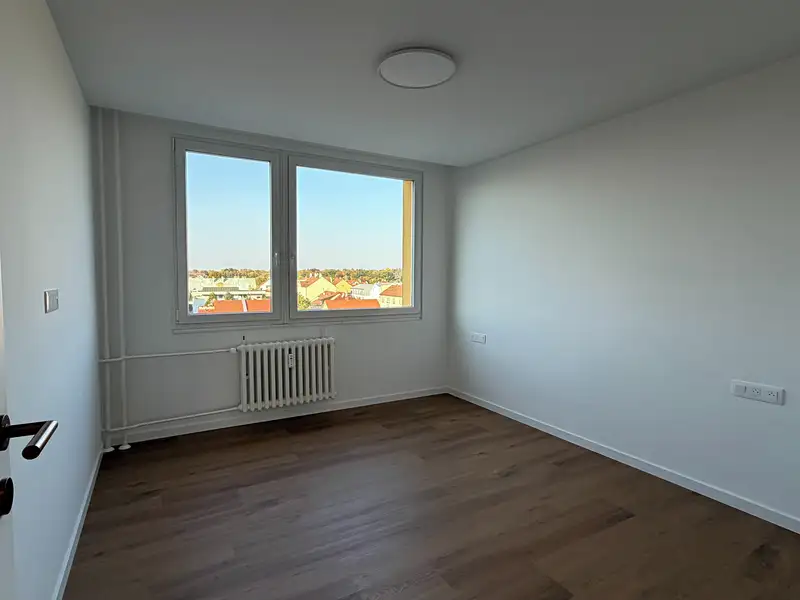 Prodej bytu 4+kk 77 m², Praha – náhled fotky 3