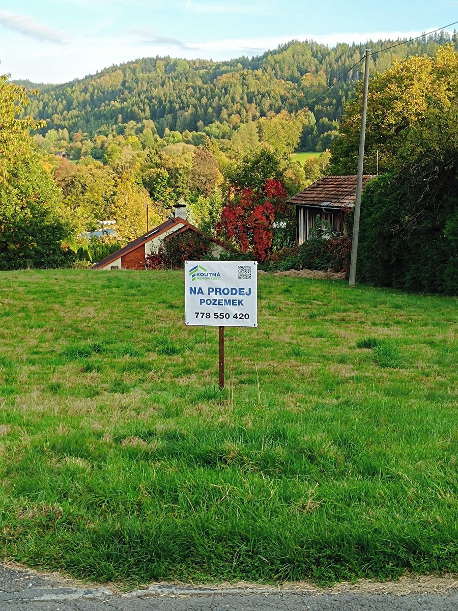Prodej stavebního pozemku 1111 m²