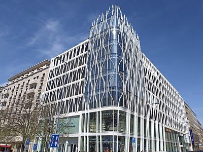 Pronájem kanceláře 481 m²