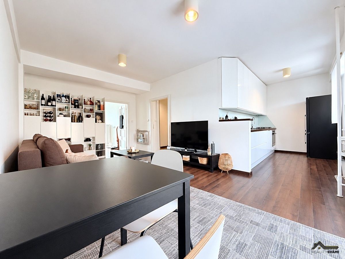 Pronájem bytu 2+1 54 m² – fotografie 3