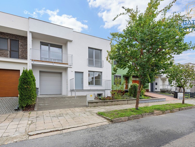 Будинок на продаж, 217 м² (1 з 37)