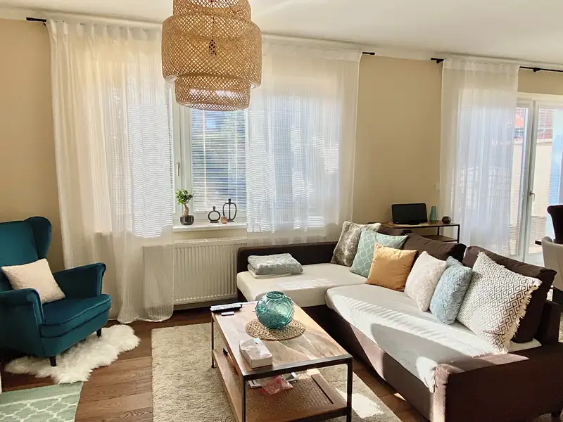 Pronájem rodinného domu 154 m², pozemek 183 m², Praha – náhled fotky 1