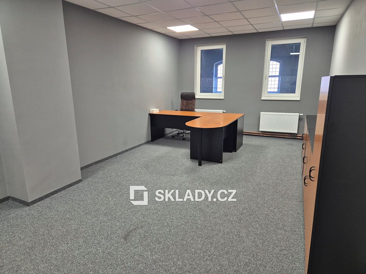 Pronájem kanceláře 33 m² – fotografie 2