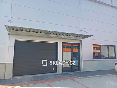 Pronájem skladového prostoru 816 m²