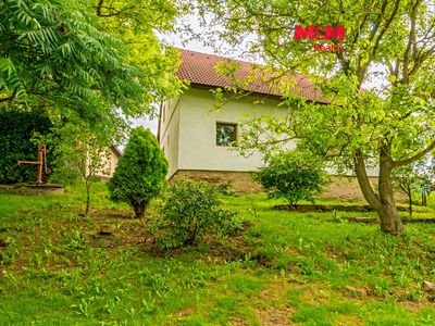 Prodej rodinného domu 140 m², pozemek 2049 m²