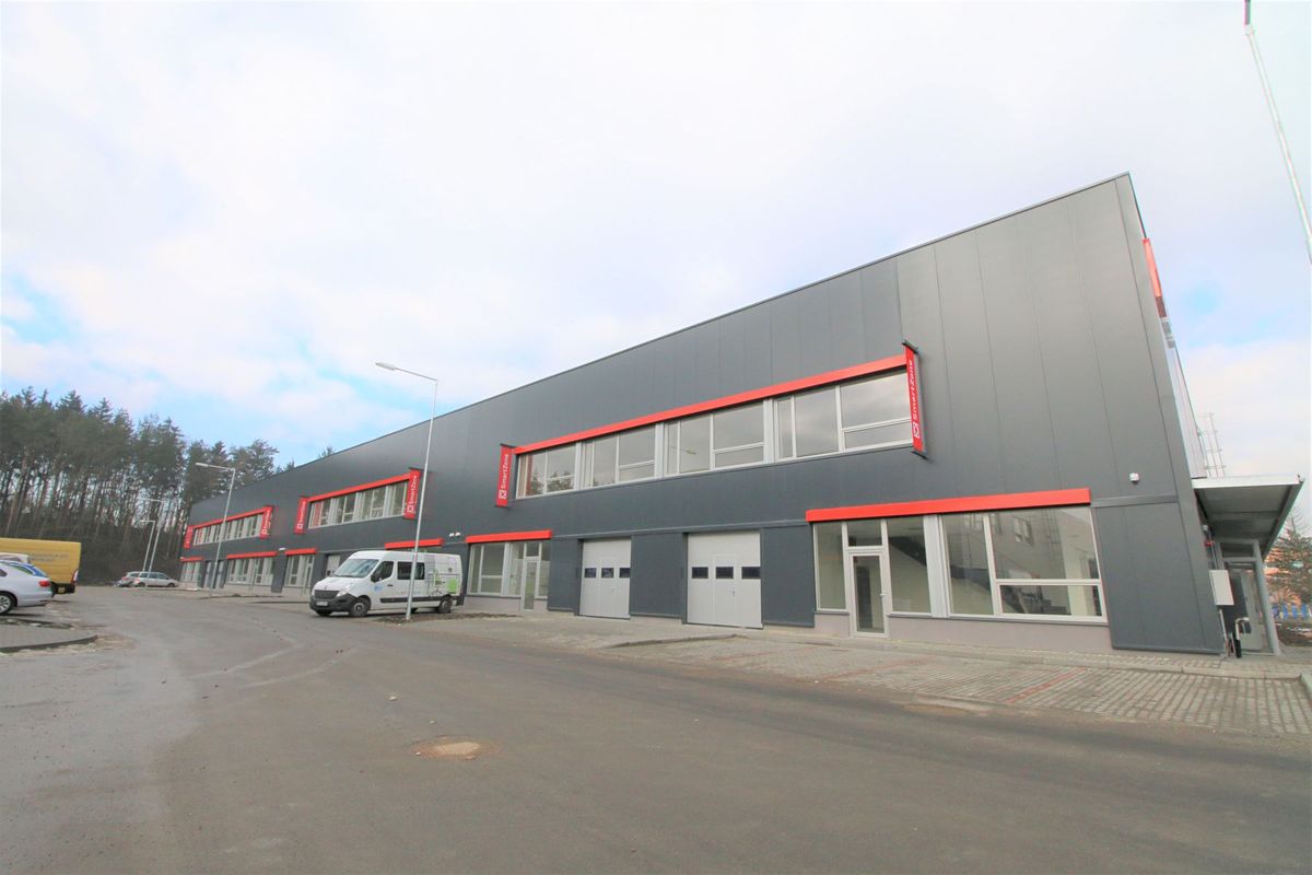 Pronájem skladového prostoru 22500 m² – fotografie 3